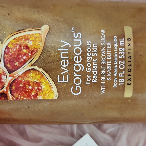 RARE!! Brand New DISCONTINUED CARESS EVENLY GORGEOUS BODY WASH & POOF-2CT. - Picture 3 of 3